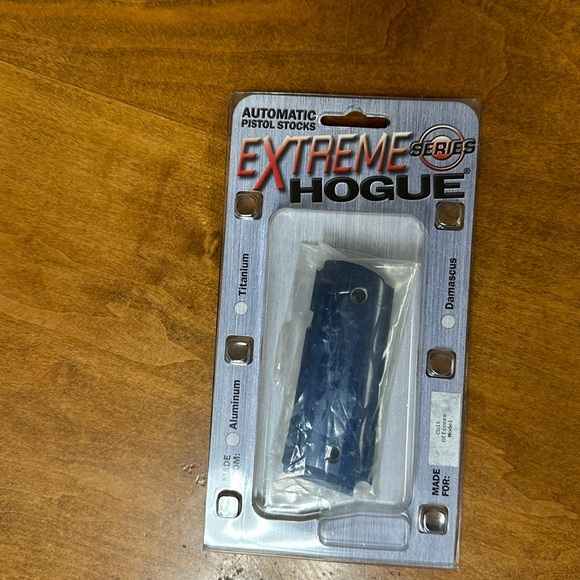 Hogue Extreme aluminum grips - Picture 1 of 8